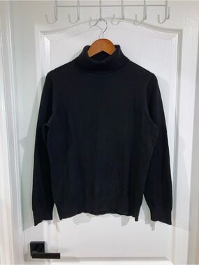 Andrew Marc Black Turtleneck Sweater - size L